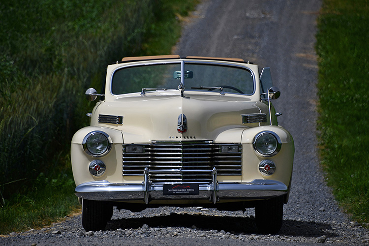 Cadillac Series 62 Convertible Coupe_56.JPG